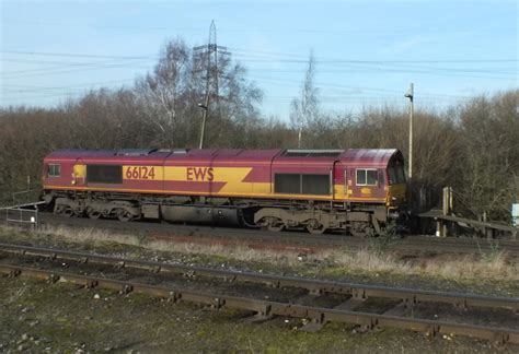 66124 Hoo Junction EWS Class 66 No 66124 Approaches Hoo Flickr