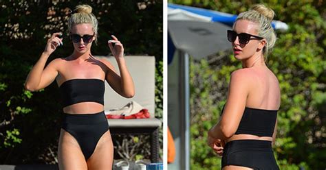 Peru 2 Babe Michaella McCollum Sizzles In The Sun As She Enjoys Hols In