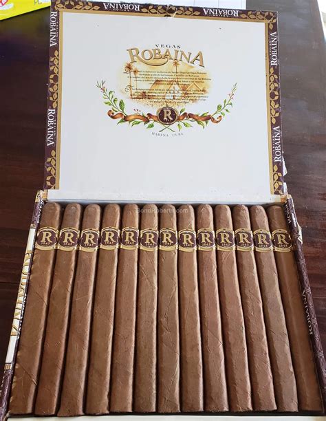 Vegas Robaina Clásicos 2001 Dress Box of 25 cigars 16364