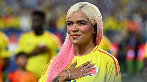 Karol G en final de Copa América 2024 EN VIVO así cantó el himno