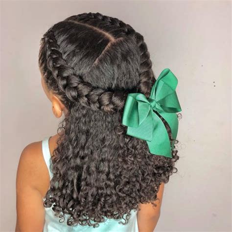 Penteado Infantil Cabelo Cacheado Com Laço - Penteado cacheado natural | Penteados para cabelo infantil, Penteado ...
