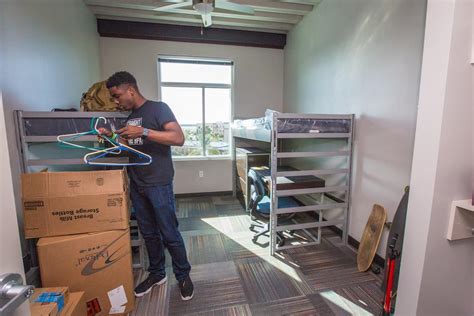 New Residence Hall Open To Students At Daytona Beach Campus Embry