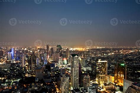 Bangkok skyline 789995 Stock Photo at Vecteezy