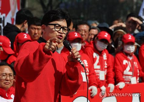 한동훈 총선 이틀앞 경기·인천 격전지 11곳 돌며 총력 유세 한국경제