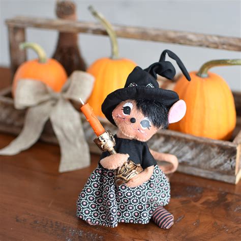 6in Witch Mouse With Candle Annalee Dolls