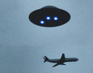 Dramatic Videos Of UFOs Over The Pacific Ocean Revealed Latest UFO