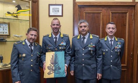 Guardia Di Finanza Due Operatori Del Soccordo Alpino Gdf In Partenza