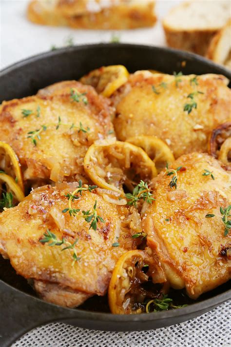 Skillet Crispy Lemon Chicken With White Wine Sauce The Comfort Of Cooking