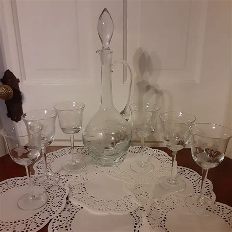 Vintage Crystal Wine Decanter Set With Stopper Crystal Floral Etched Decanter And Wine Glasses