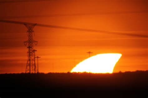 In Photos Partial Solar Eclipse And Giant Sunspot Wows Observers Globalnewsca