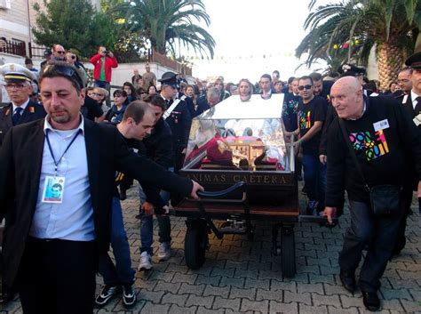 Canicatt Visita Reliquie Di Don Bosco Una Grande Folla Di Pellegrini