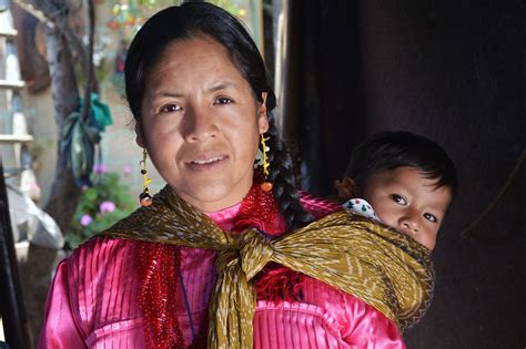 La importancia de la mujer mazahua en la preservación y difusión de la