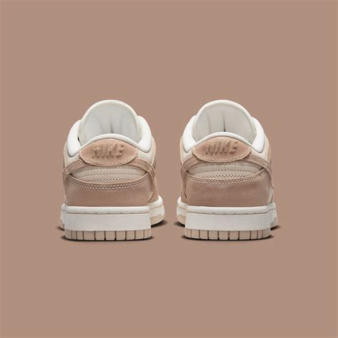 Justfreshkicks On Twitter Releasing At Am Est Wmns Nike Dunk Low