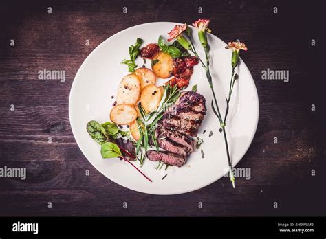 Beef Steak Dinner Beef Steaks Dinners Stock Photo Alamy