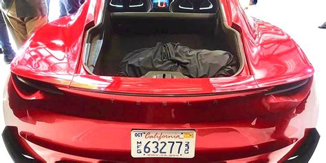 Teslas Next Gen Roadster Has A Surprisingly Spacious Trunk