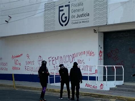 La Jornada Protestan Contra Feminicidios Ante Fiscalía De Cdmx