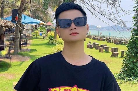 Nguyễn Gia Hoàng Reyy Từ Hot Boy Xấu Lạ đến Streamer Nổi Tiếng Tạp chí SaoStar