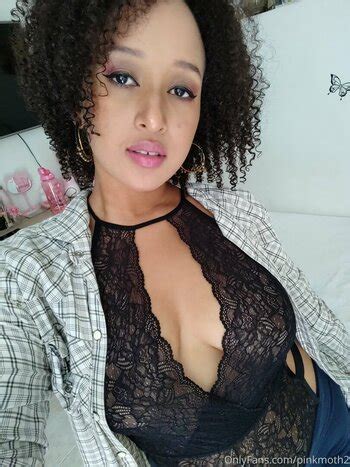 Emasyy Emasyy Nude Leaks TheFappening