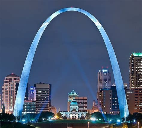 Gateway Arch – St. Louis, Missouri | Aviation Obstruction Lights