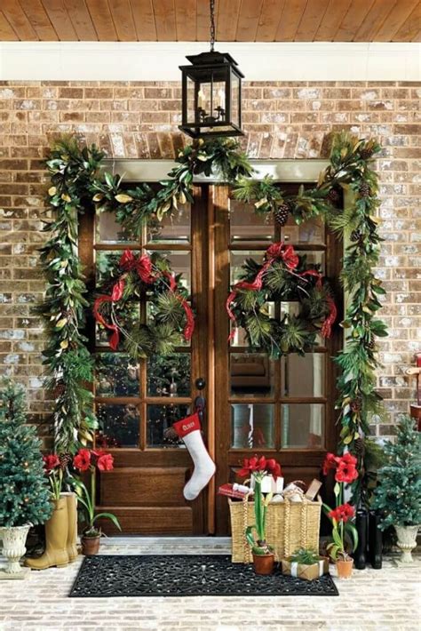 22 Fetching Christmas Front Door Decor Ideas For You