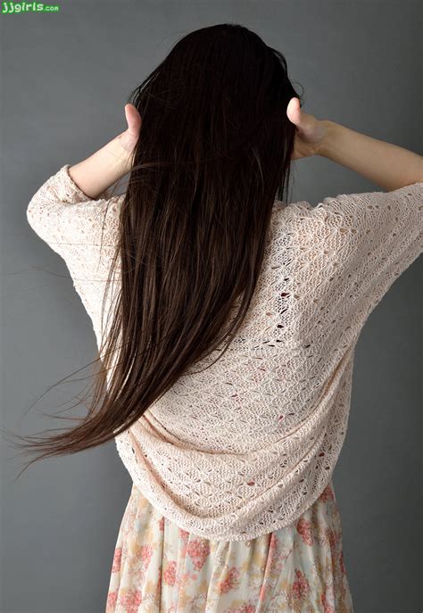 ThumbNow Japanese Babe Yui ゆい Erotic Photo 18