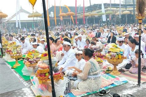 Karya Ngusaba Kedasa Di Pura Ulun Danu Batur Mesineb BALIPOST