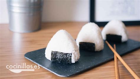 Onigiri La Bola De Arroz Japonesa Que Comen Los Personajes De Anime