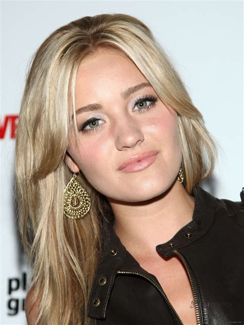 Why people choose shorter in the back longer in the front hairstyles now