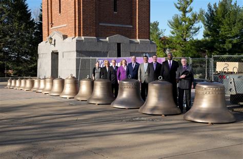 Uni Leadership Recreates Historic 1926 Photo Inside Uni