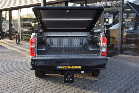 Nissan Navara Tonneau Cover Lesscher 4WD