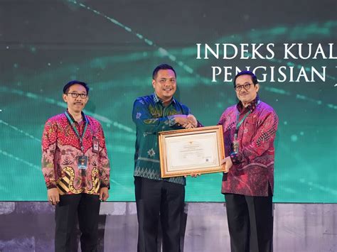 Wali Kota Aditya Raih Dua Penghargaan Anugerah Meritokrasi Dari KASN