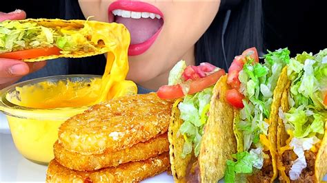 Asmr Crunchy Tacos And Hash Browns With Cheese Sauce No Talking Real Eating Sounds Asmr Phan