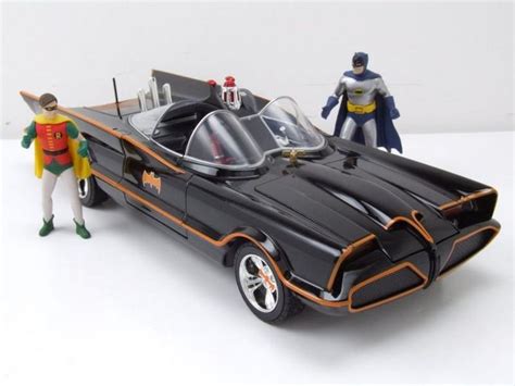 Jada Modellauto Batmobile Batman Classic Series Schwarz Mit Licht