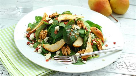 Rezept Herbstsalat mit Birne und Walnüssen DENTAL team online