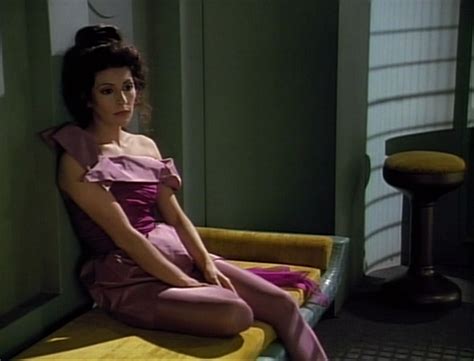 M Nage Troi Counselor Deanna Troi Image Fanpop