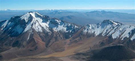 Ascenso al Volcán Chachani Sky Perú