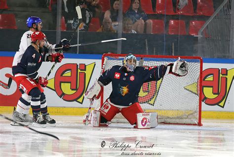 Grenoble chute lourdement dentrée CHL Groupe G 1re journée