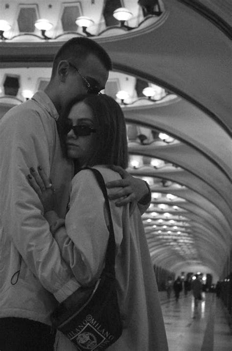 Black and White Photo of a Couple Hugging · Free Stock Photo