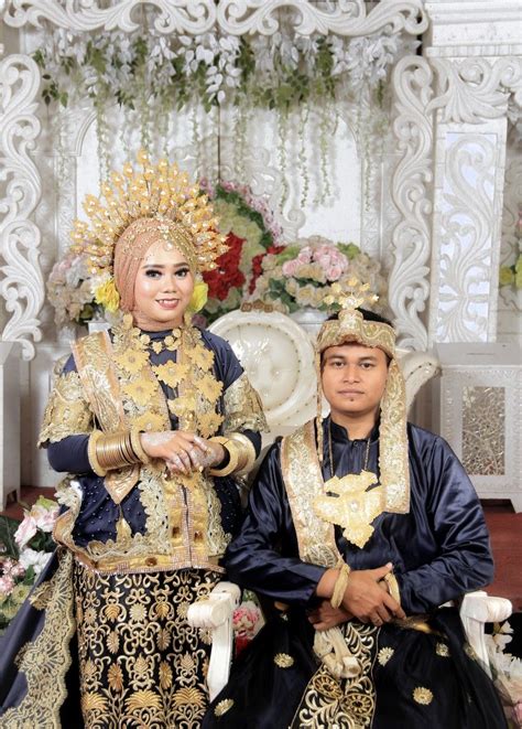 Baju Pengantin Adat Bugis