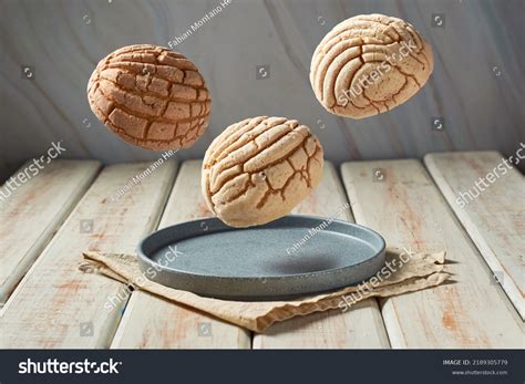 Conchas Mexican Sweet Bread Traditional Bakery Stock Photo 2189305779 ...