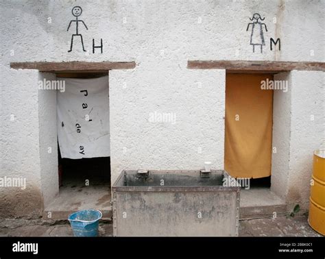 Restaurant Toilet Door Hi Res Stock Photography And Images Alamy