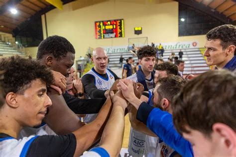 Basket Benacquista Latina Vince Contro Piombino