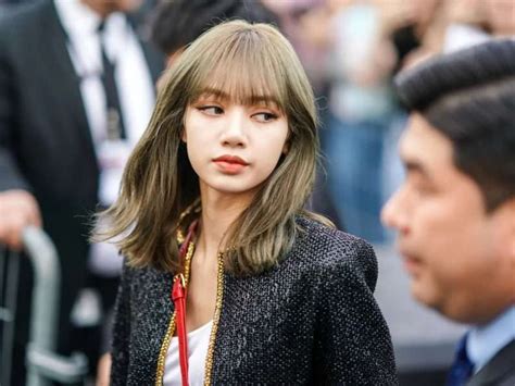 Blackpinkin Lisa Ja Midaksen Kosketus Thaimaan Suomalainen