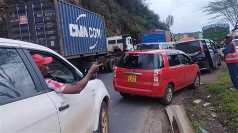 Rironi Mai Mahiu Road Paralyzed By Trailer Crash Alternative Routes