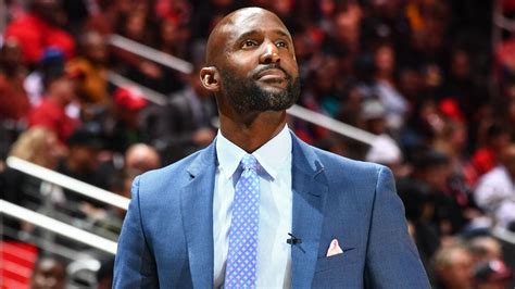 atlanta hawks dismiss head coach lloyd pierce  slow start