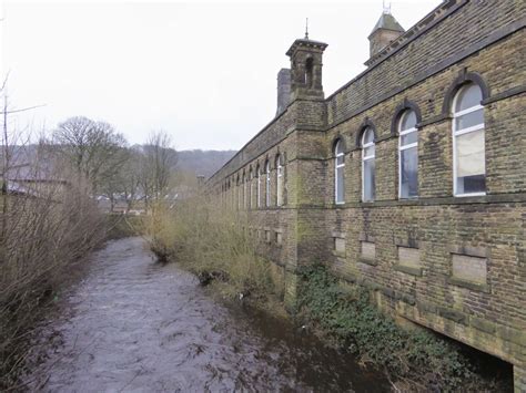 River Worth Kevin Waterhouse Cc By Sa 2 0 Geograph Britain And Ireland