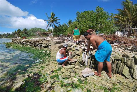 Pacifics Kiribati To Allow Fishing In Vast Marine Park