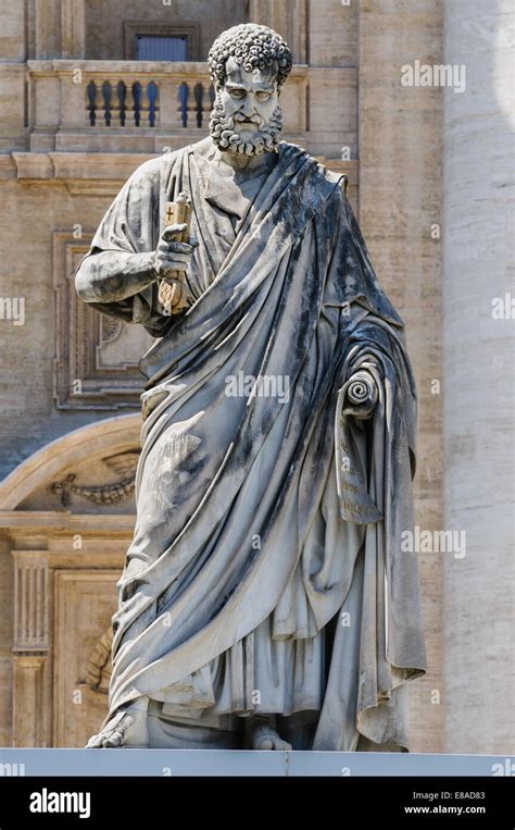 Vaticano estatua san pedro fotografías e imágenes de alta resolución