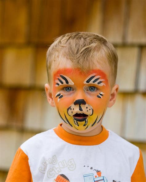 Face Painting Boy Gets Face Painted Like Tiger Ad Boy Painting