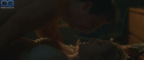 Maika Monroe Nude Pictures Photos Playboy Naked Topless Fappening